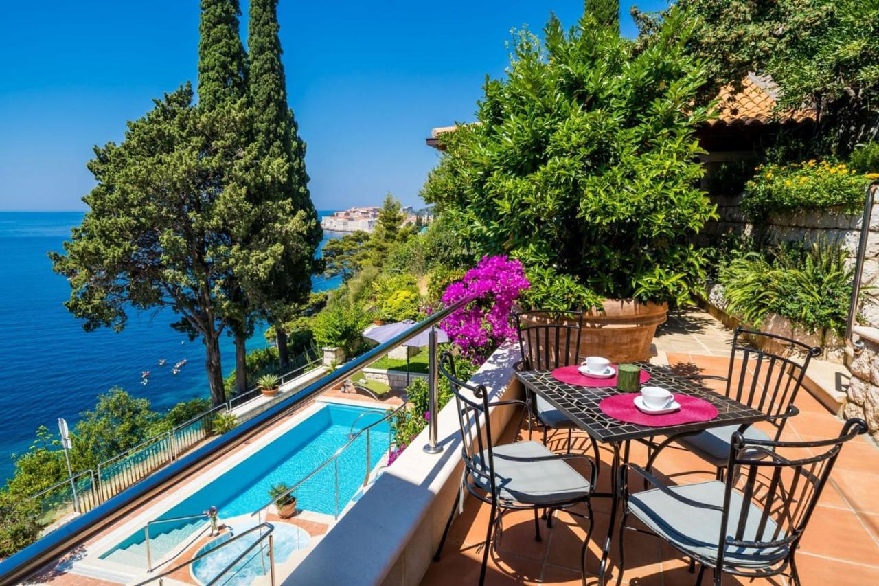 Villa Luxury Beachfront Palace With Private Pool And Jacuzzi By The In *