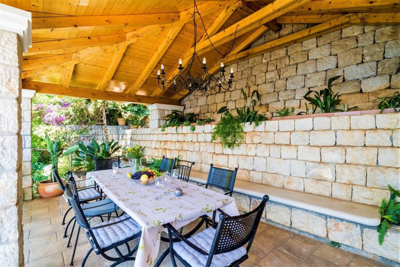 Luxury Beachfront Palace With Private Pool And Jacuzzi By The In * Dubrovnik